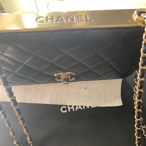 Chanel - Picture 2 of 5